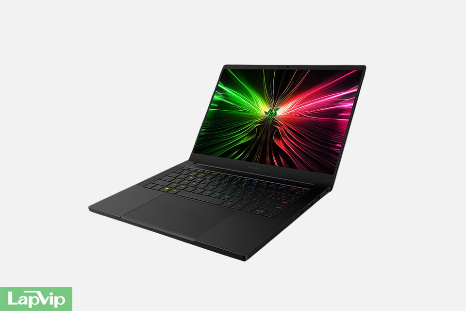 razer-blade-14-2024-3-1723004345.jpg