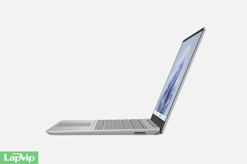 surface-laptop-go-3-platinum-44-1702465885.jpg