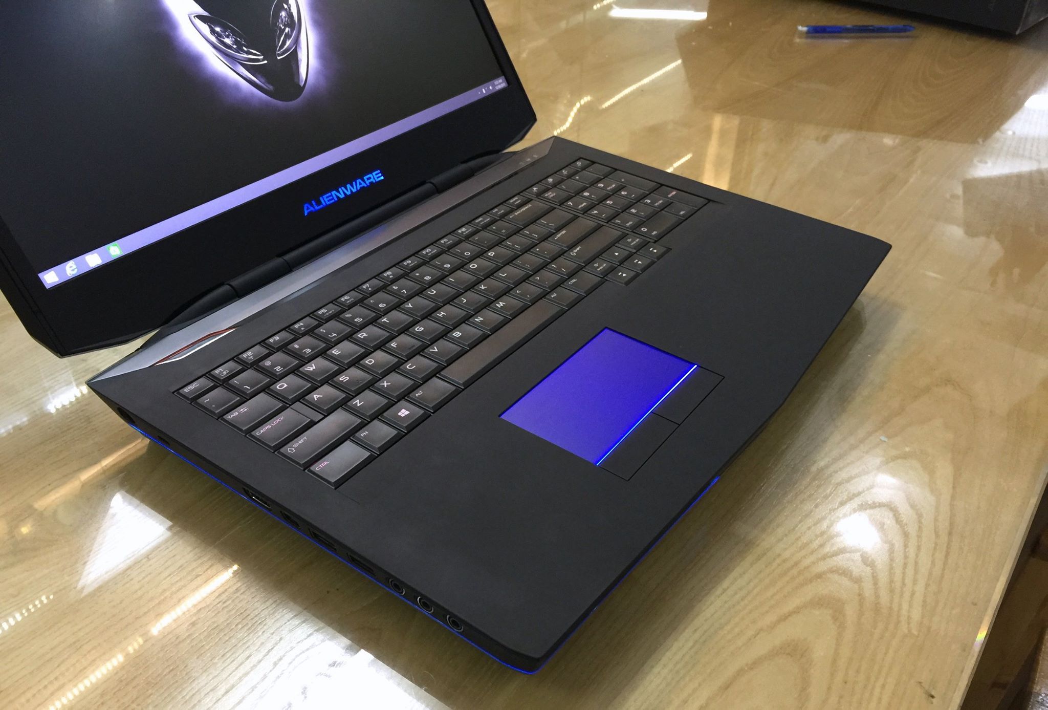 Alienware 17 r5